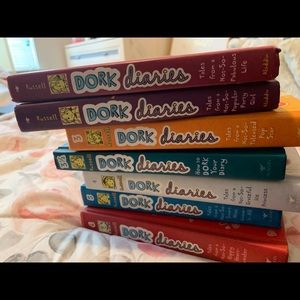 Dork Diaries Book Collection 1-6